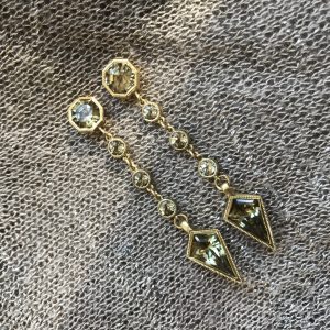 Csarite earrings