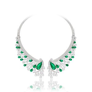 Sutra emerald necklace