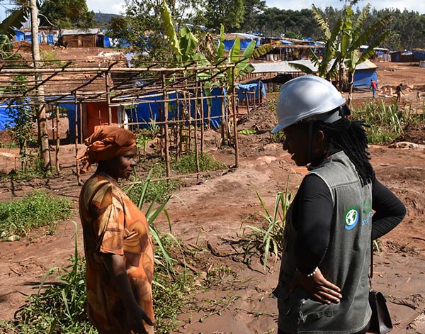 Ella and female miner in South Kivu