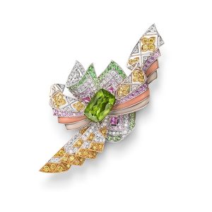 Mikimoto kimono brooch