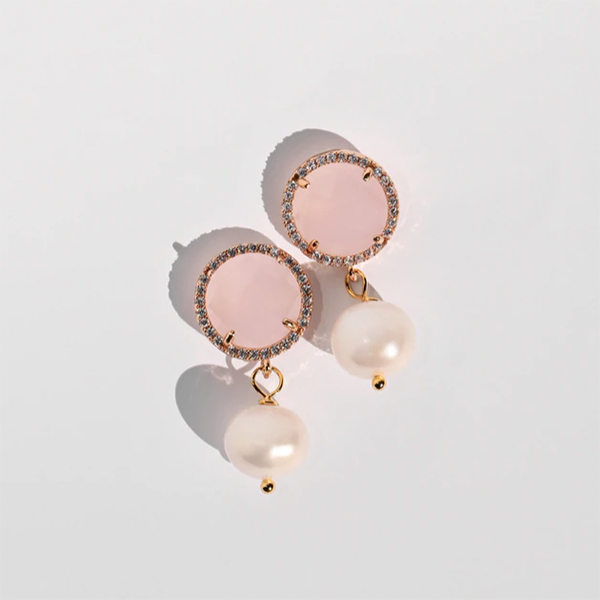 Hilary pearl earrings