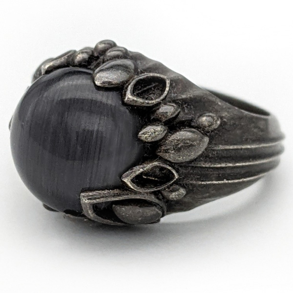 These All-Black Jewels Are Enduringly Dramatic - JCK