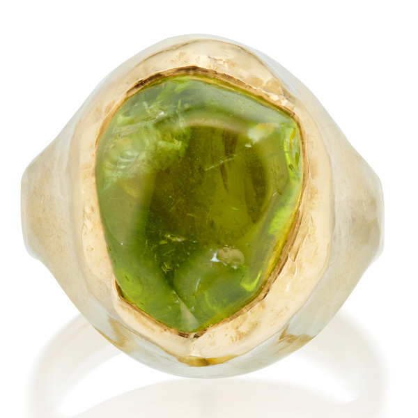 Pippa Small Powerful peridot ring