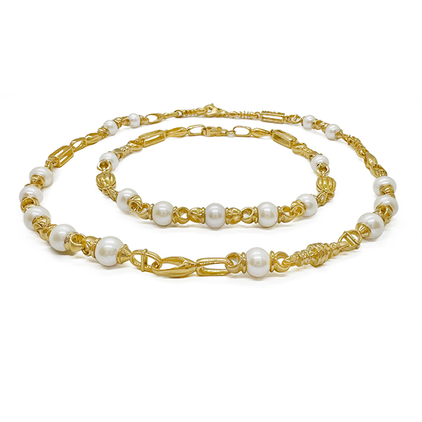 HOWL Margot seven pearl necklace