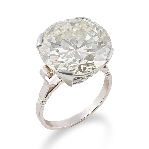 Bonhams Paris diamond solitaire ring