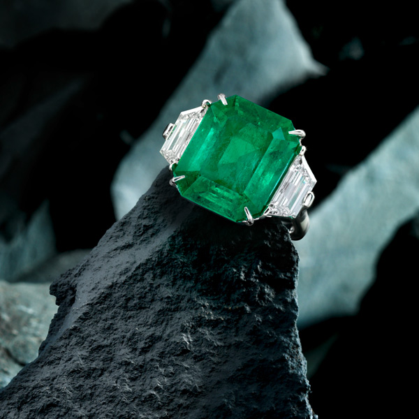 emerald ring