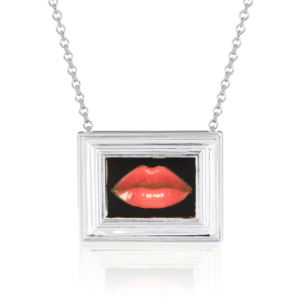 Jennifer House framed lips necklace