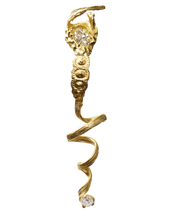 Elhanati oval brilliant earring